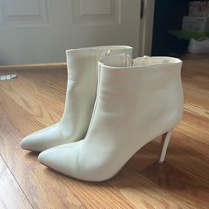 white booties Bcbgeneration